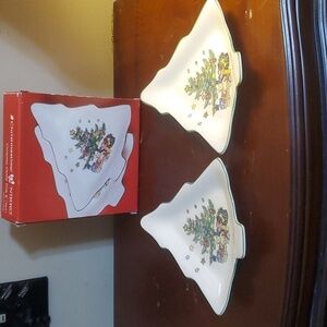 Nikko Christmastime Pair of 6 Inch Candy Dishes